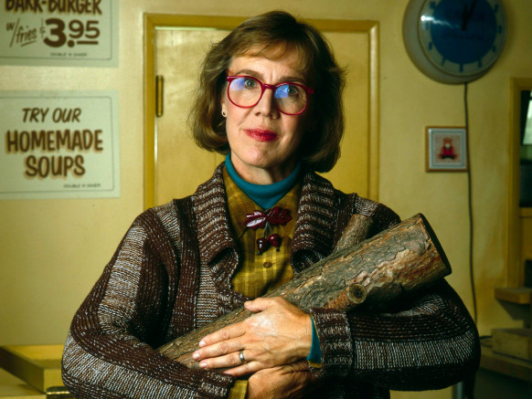log-lady-story-582x437