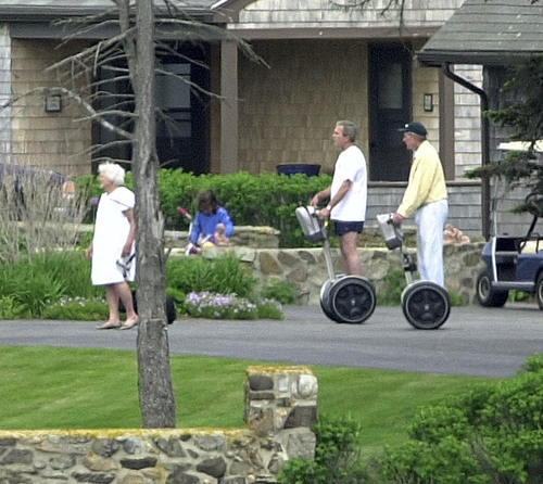 george-w-bush-riding-segway