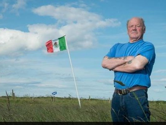 trump-scottish course-MexicanFlag