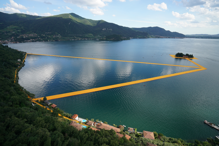 Floating piers