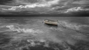 canoe-ocean-hd-2k-wallpaper-thumb