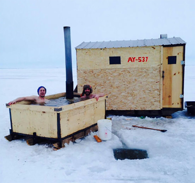 fishing-huts-hot-tub1