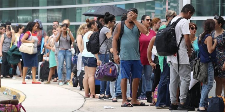 170926-hurricane-maria-puerto-rico-airport-lede-se-637p_731b9d72b76a40fc2fc3f5b943c05bcb.nbcnews-fp-1024-512 (Small)
