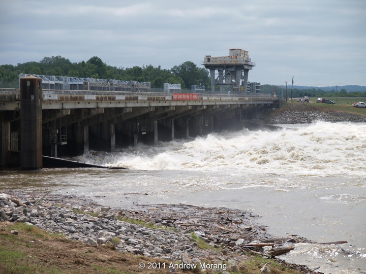 Flow about 200,000 cfs, Mississippi flood of 2011